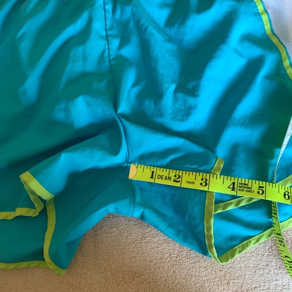 Nike Dri-Fit Shorts - Picture 6 of 7